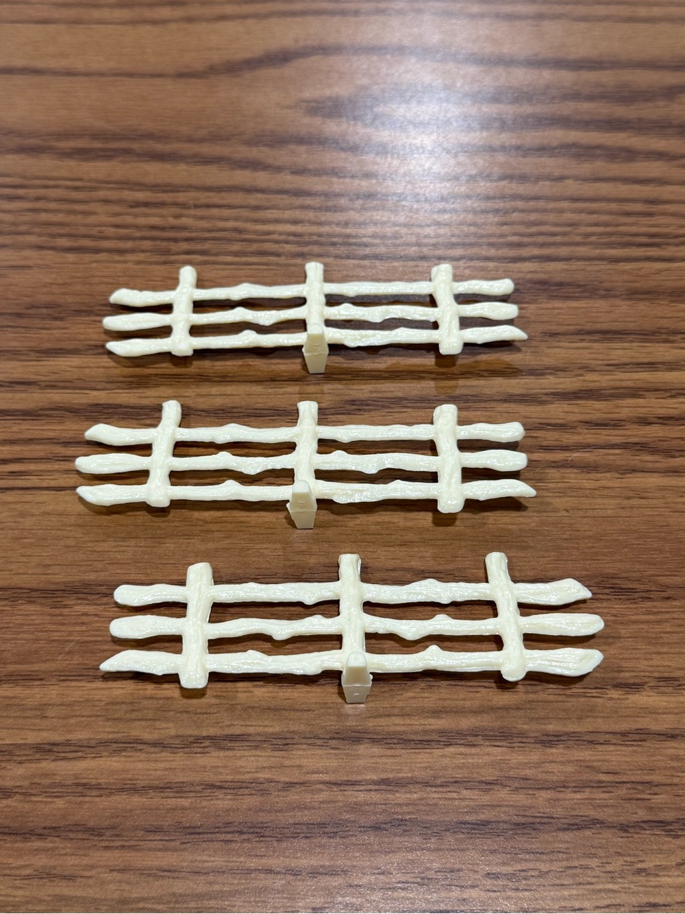 3 Vintage Fence Sections Cream Plastic Free Standing Toy Farm Ranch Animal Fence